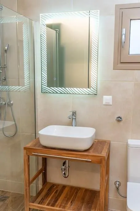 Tzortzatos Tiny Home Kourouklata Holiday home
