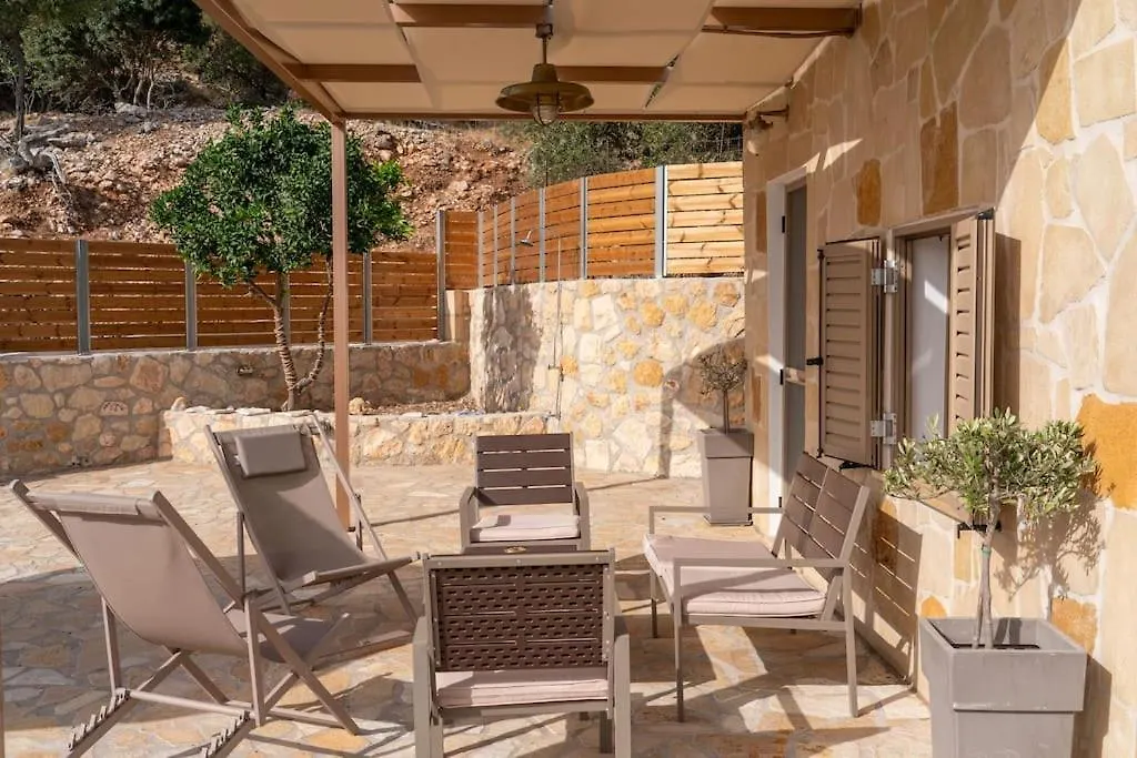 Tzortzatos Tiny Home Kourouklata Greece