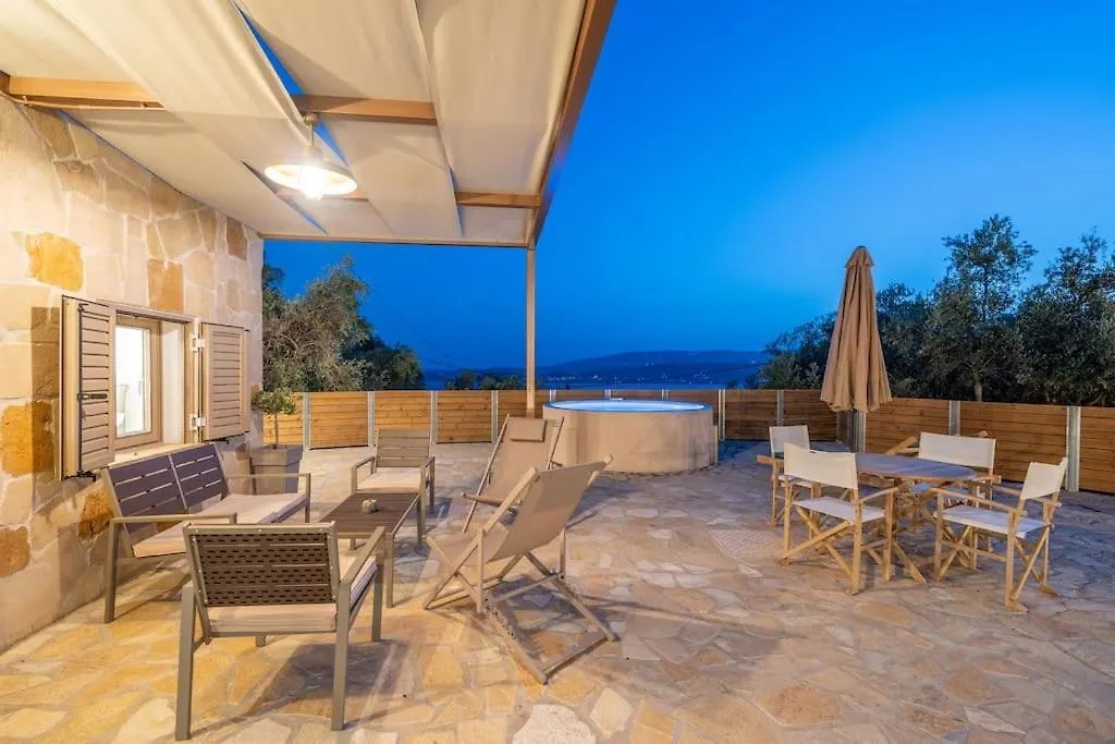 Tzortzatos Tiny Home Kourouklata